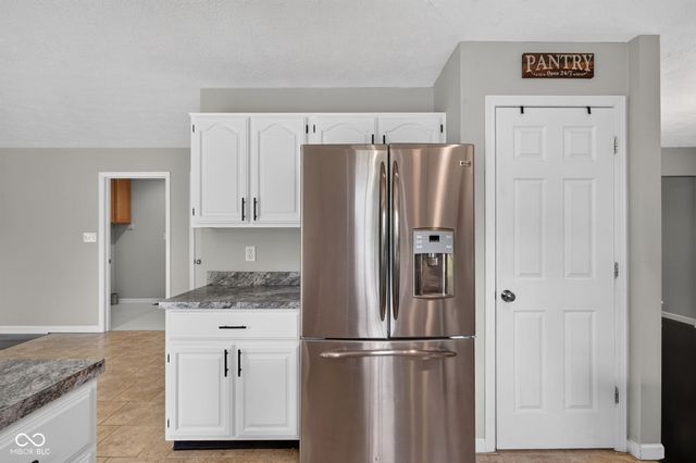203 Keller Drive, Greenfield, IN 46140