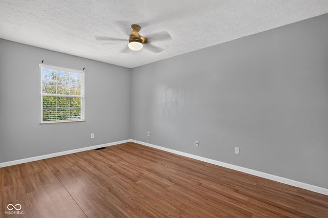 203 Keller Drive, Greenfield, IN 46140