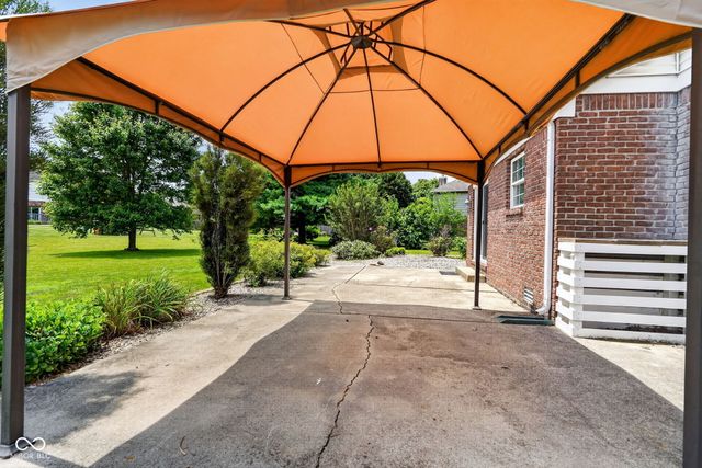 203 Keller Drive, Greenfield, IN 46140