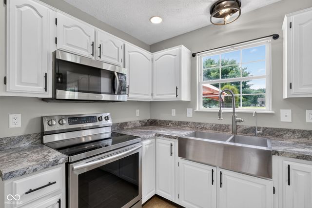 203 Keller Drive, Greenfield, IN 46140