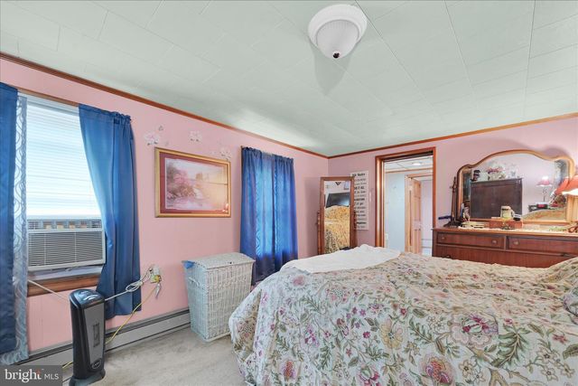 177 W 2ND MOUNTAIN RD, Pottsville, PA 17901