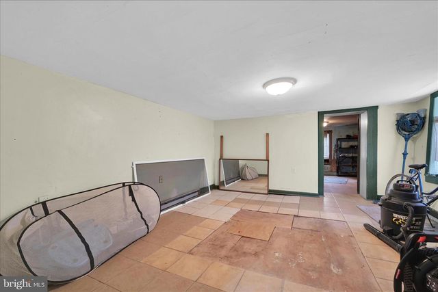 177 W 2ND MOUNTAIN RD, Pottsville, PA 17901