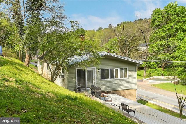 177 W 2ND MOUNTAIN RD, Pottsville, PA 17901