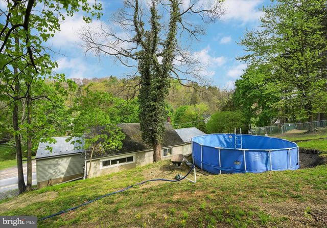 177 W 2ND MOUNTAIN RD, Pottsville, PA 17901