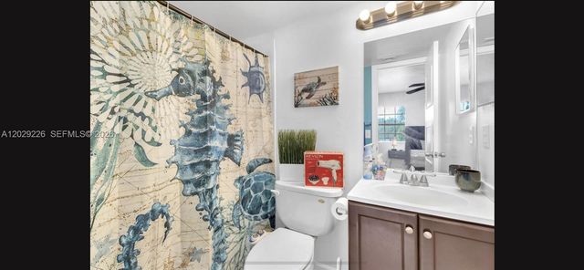 9427 NW 42nd Street, Sunrise, FL 33351