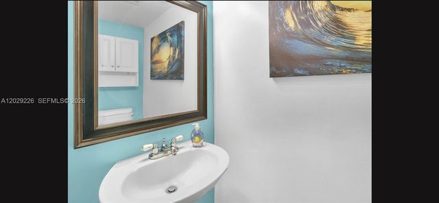 9427 NW 42nd Street, Sunrise, FL 33351
