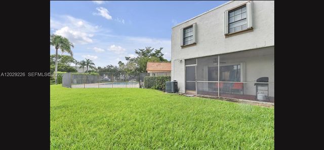 9427 NW 42nd Street, Sunrise, FL 33351