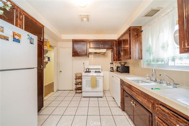 918 S Oak Street, Inglewood, CA 90301