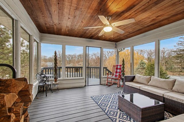 710 Brandonbury Drive, Valparaiso, IN 46383