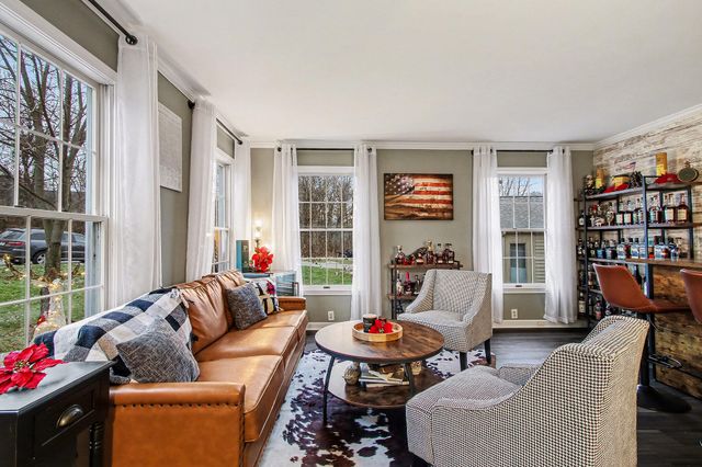 710 Brandonbury Drive, Valparaiso, IN 46383