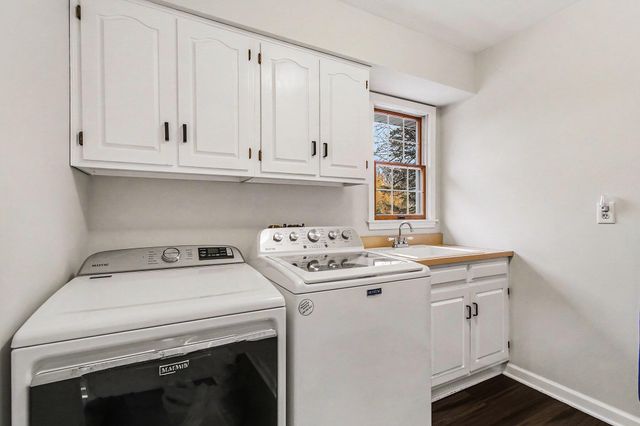 710 Brandonbury Drive, Valparaiso, IN 46383