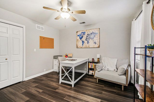 710 Brandonbury Drive, Valparaiso, IN 46383