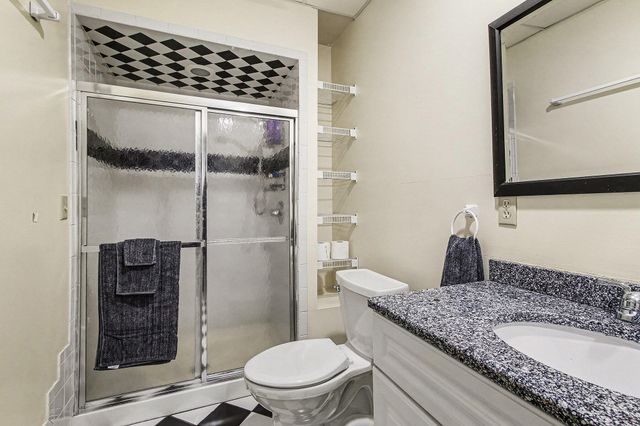 710 Brandonbury Drive, Valparaiso, IN 46383