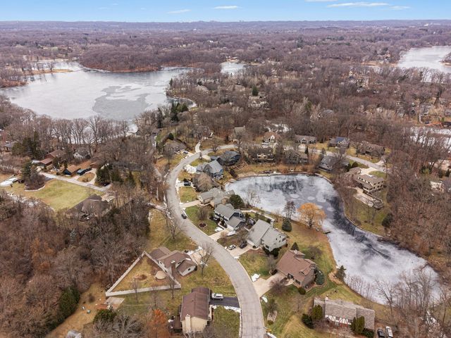 710 Brandonbury Drive, Valparaiso, IN 46383