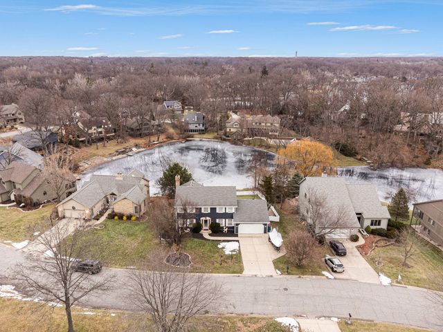 710 Brandonbury Drive, Valparaiso, IN 46383