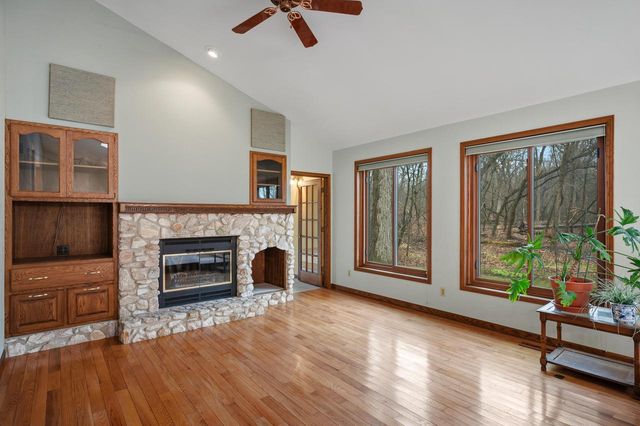 3127 Vinburn ROAD, Sun Prairie, WI 53590