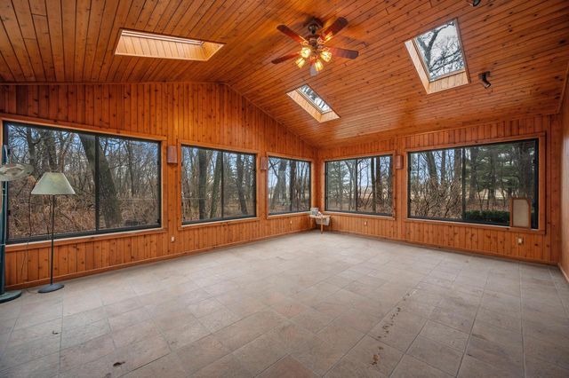 3127 Vinburn ROAD, Sun Prairie, WI 53590