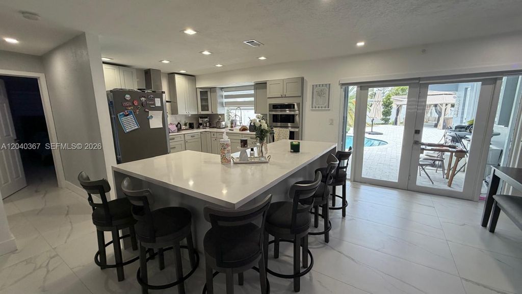 10450 NW 19th Street, Pembroke Pines, FL 33026