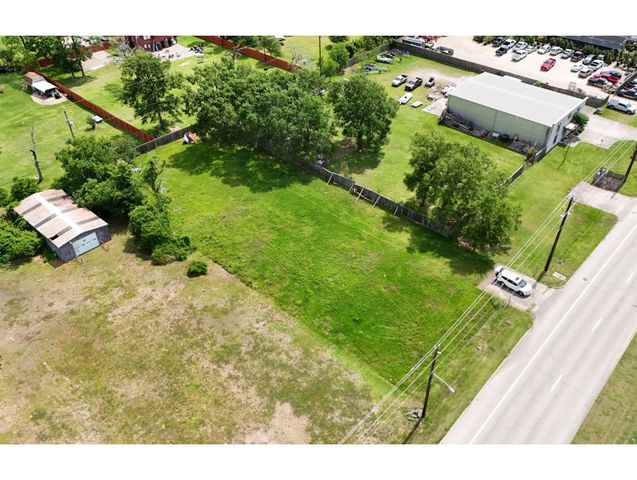 2720 Red Bluff Road, Seabrook, TX 77586