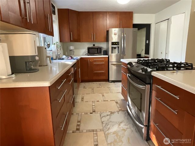 2260 Darvic Place, Oak Harbor, WA 98277