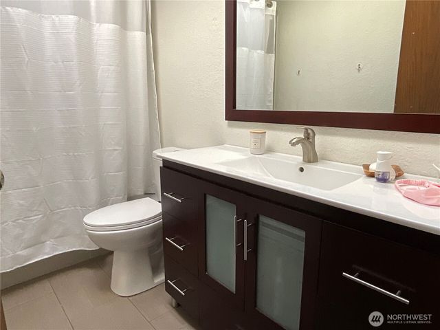 2260 Darvic Place, Oak Harbor, WA 98277