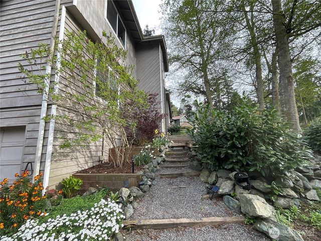 2260 Darvic Place, Oak Harbor, WA 98277