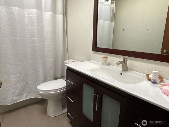 2260 Darvic Place, Oak Harbor, WA 98277