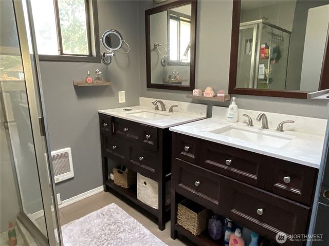 2260 Darvic Place, Oak Harbor, WA 98277