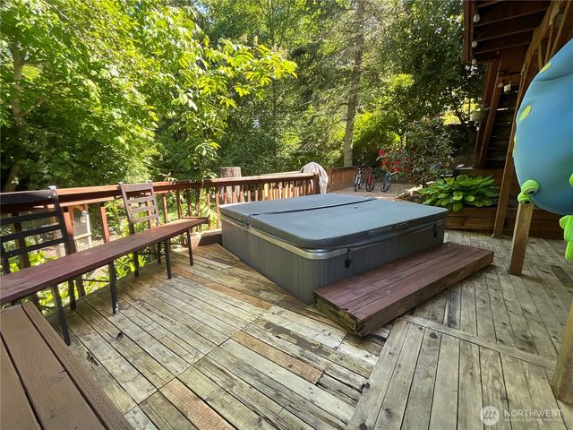 2260 Darvic Place, Oak Harbor, WA 98277