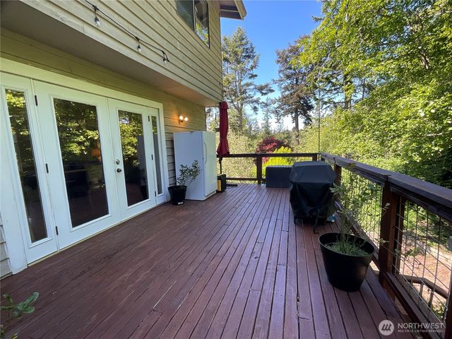 2260 Darvic Place, Oak Harbor, WA 98277