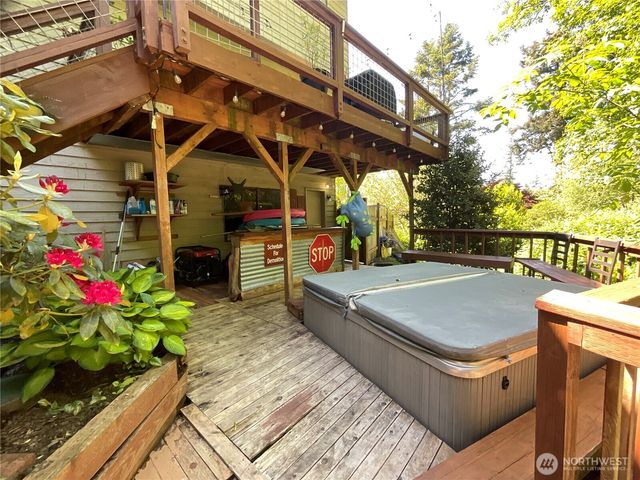 2260 Darvic Place, Oak Harbor, WA 98277