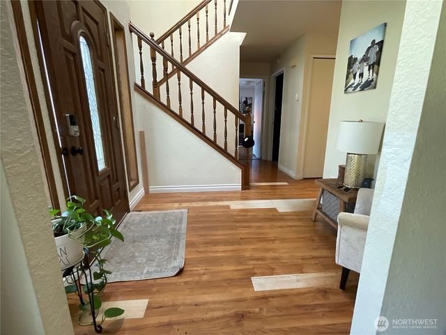 2260 Darvic Place, Oak Harbor, WA 98277