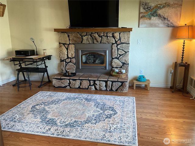 2260 Darvic Place, Oak Harbor, WA 98277