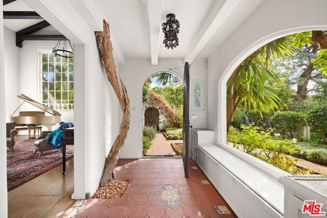 311 Amalfi Drive, Santa Monica, CA 90402