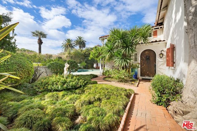 311 Amalfi Drive, Santa Monica, CA 90402