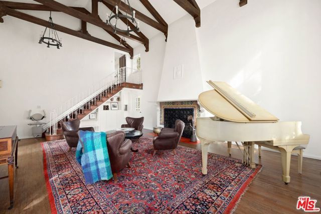 311 Amalfi Drive, Santa Monica, CA 90402