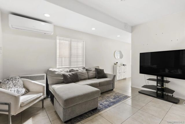 3746 Harding Ave, San Diego, CA 92113