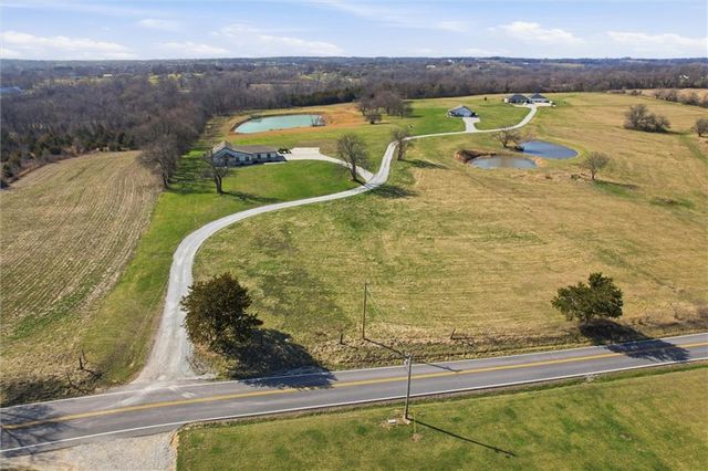 3826 S Sweeney Road, Grain Valley, MO 64029