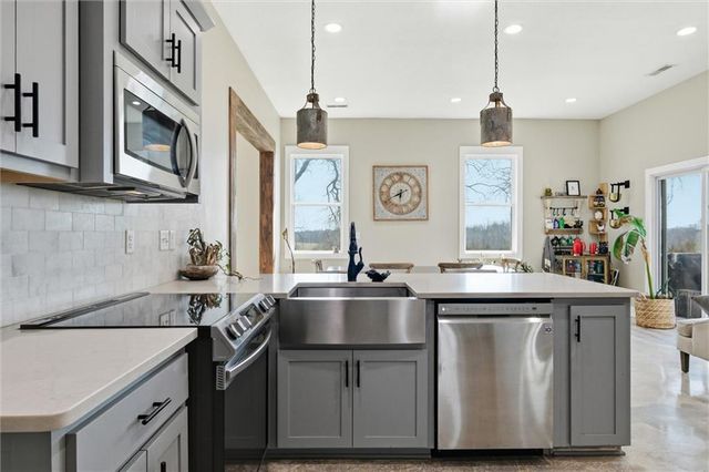 3826 S Sweeney Road, Grain Valley, MO 64029