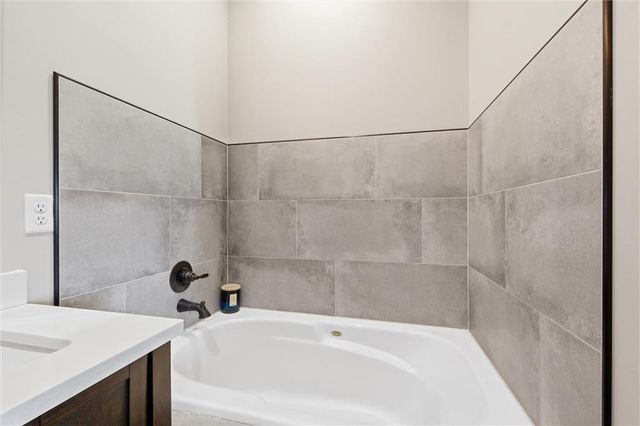 3826 S Sweeney Road, Grain Valley, MO 64029