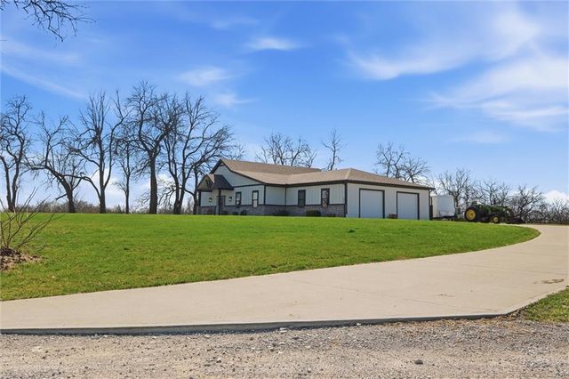 3826 S Sweeney Road, Grain Valley, MO 64029
