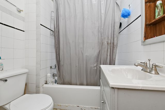 6706 S Parnell Avenue, Chicago, IL 60621