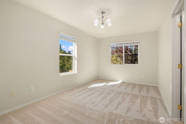 7825 Cortland Ave SE, Snoqualmie, WA 98065