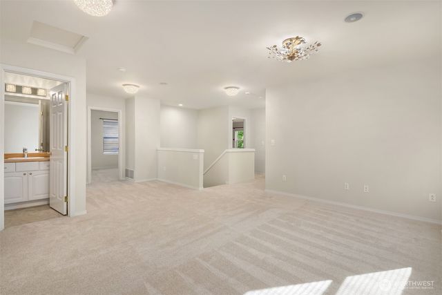 7825 Cortland Ave SE, Snoqualmie, WA 98065