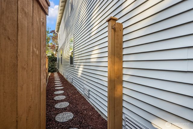 7825 Cortland Ave SE, Snoqualmie, WA 98065