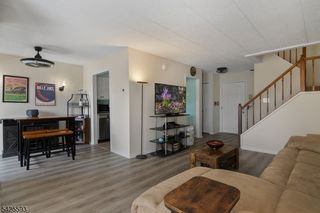 50 Iron Forge Sq, Pompton Lakes Boro, NJ 07442