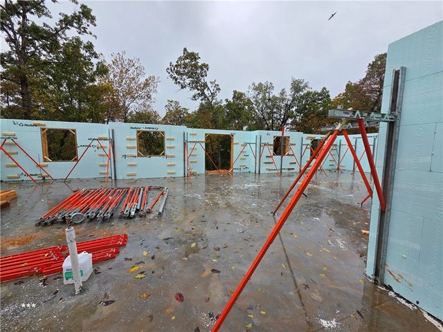 46 Northfleet Drive, Bella Vista, AR 72714