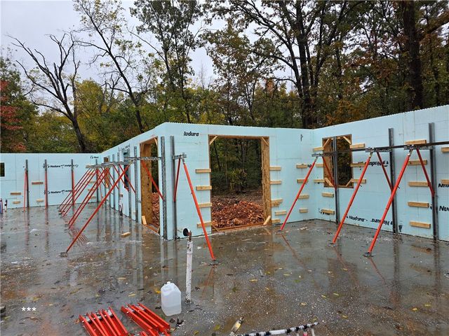 46 Northfleet Drive, Bella Vista, AR 72714