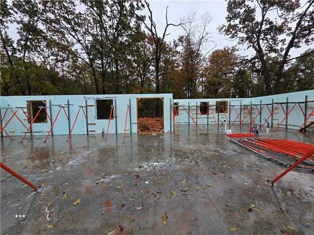 46 Northfleet Drive, Bella Vista, AR 72714