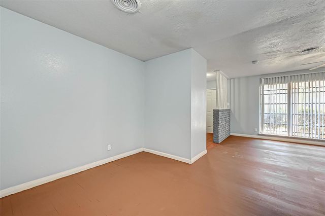 2946 Dragonwick Drive, Houston, TX 77045